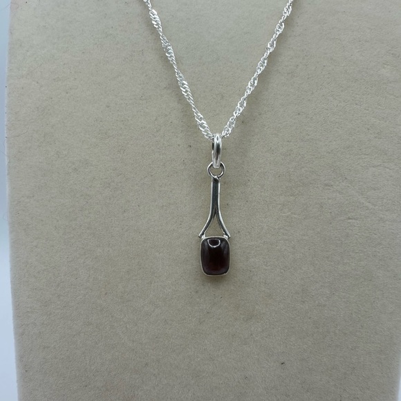 Silver and Garnet Pendant on Silver Twisted Chain - Picture 7 of 11